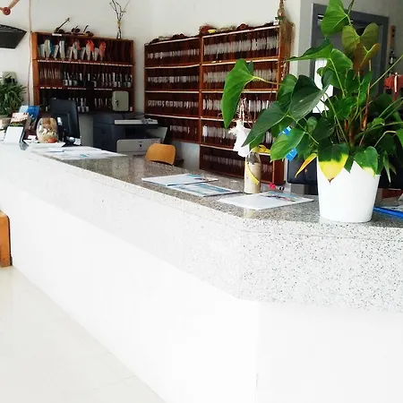 Orbitur Valado Bungalows Caravan Park Otel Nazaré